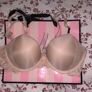 Bra Push-up by Victoria’s Secret